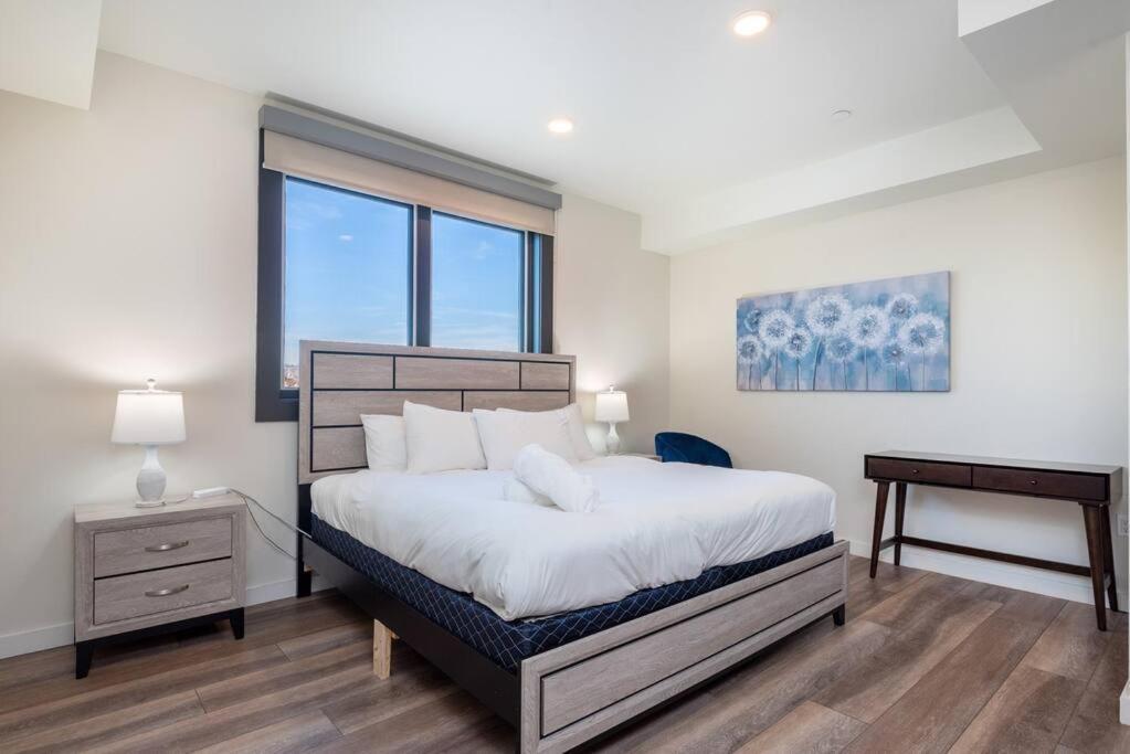 Luxurious Penthouse In Beverly Hills - Sleeps 10 Los Angeles Exterior foto